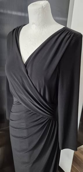 Kleid " Ralph Lauren " Größe 38 in Schwarz seitlich gerafft – Bild 2
