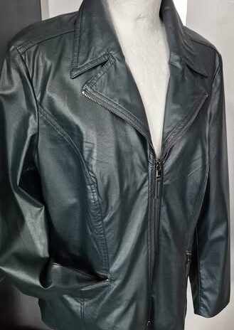 Jacke “ Bonita “ Größe 40 in Tannengrün/Leder