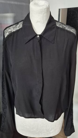 Bluse " Patrizia Pepe " Größe 36 in Schwarz/Spitzeneinsatz 100% Viscose