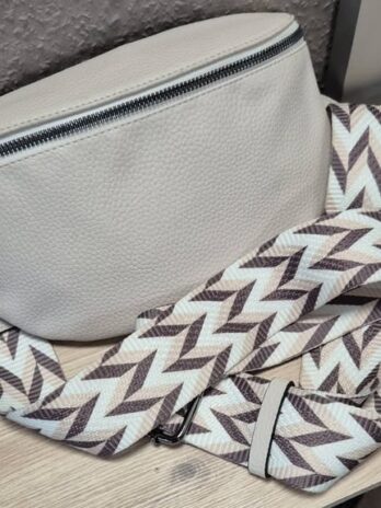 Tasche “ Made in Italy “ in Taupe breiter Trageriemen Breite ca 28cm Höhe ca 17cm