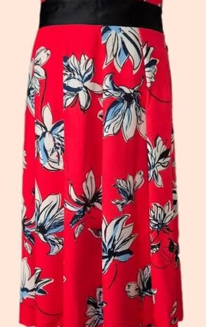 Rock “ Rinascimento “ Größe 36 in Rot/Beige/Blau/Floral gemustert