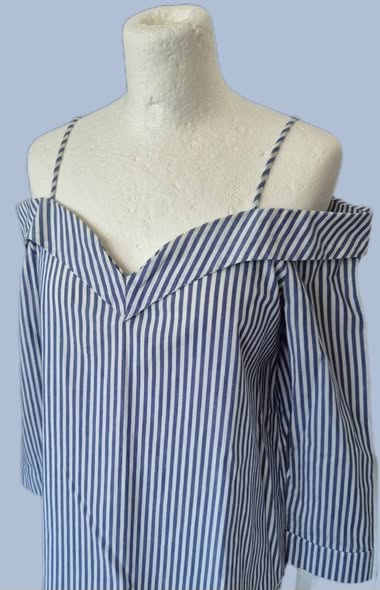 Carmenbluse " Koolook " Größe 36/38 in Blau/Weiß gestreift 80% Rayon – Bild 2
