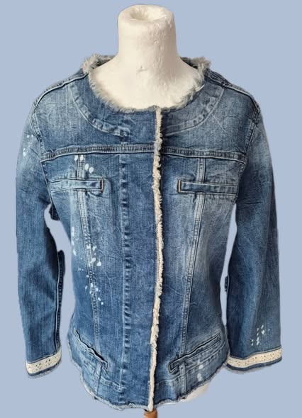 Jeansjacke " Jones " Größe 40 in Blau 99% Baumwolle
