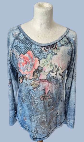 Shirt " Alpensünde " Größe 38/40 in Hellblau/Silber/Floral gemustert 35% Baumwolle