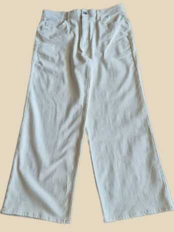 Jeans “ Only “ Größe 40/42 in Offwhite weites Bein 92% Baumwolle