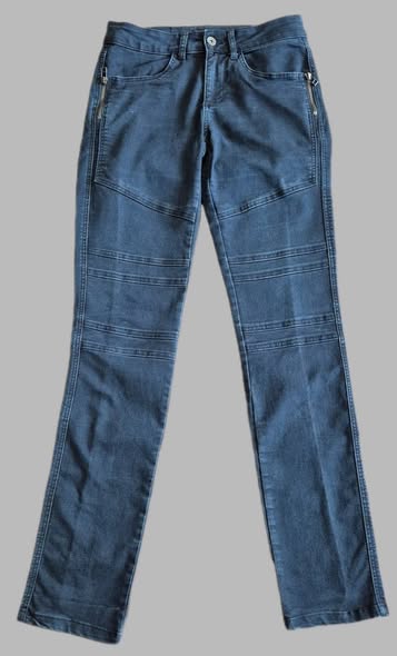 Jeans " Jones " Größe 36 in Dunkelblau 69% Baumwolle