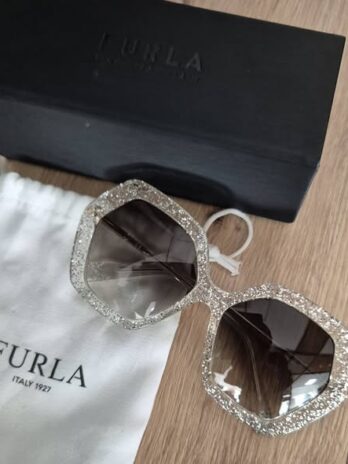 Sonnenbrille mit Etui “ Furla “ in Silber