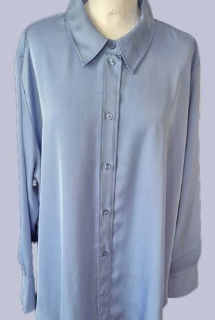 Bluse “ Comma “ Größe 48/50 in Hellblau