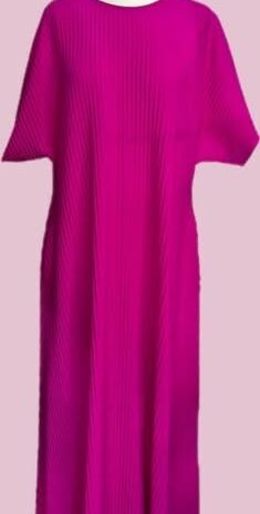 Plisseekleid “ COS “ Größe OS (38-40/42) in Magenta seitliche Eingriffstaschen