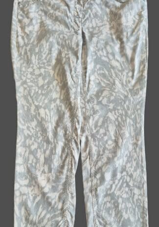 Jeans “ Madeleine “ Größe 46 in Hellgrau/Rosa gemustert Baumwolle