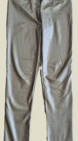Hose “ Made in Italy “ Größe 38 in Olivgrün/Kunstleder elastischer Bund