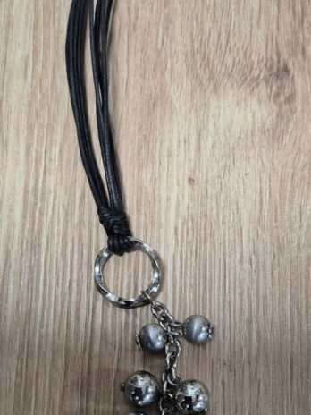 Kette “ Bijou Brigitte “ in Schwarz/Silber/Lederband