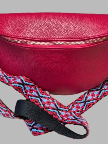 Tasche “ Made in Italy “ in Rot/Kunstleder breiter Trageriemen Breite ca 36cm Höhe ca 22cm