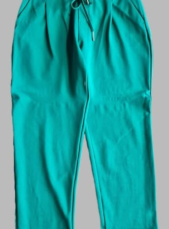 Hose “ Benetton “ Größe 42 in Smaragdgrün elastischer Bund
