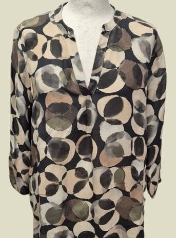 Bluse “ Jones “ Größe 38 in Taupe/Olivgrün/Camel gemustert 100% Viscose