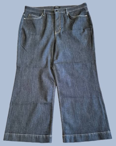Jeans " S. Oliver Black Label " Größe 46 in Dunkelblau weites Bein 76% Baumwolle