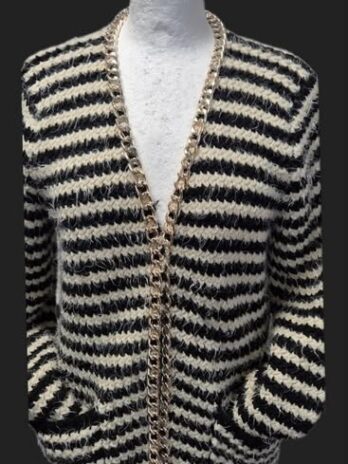 Strickmantel “ To Shine “ Größe 36/38 in Schwarz/Offwhite gestreift verschlusslos 35% Wolle