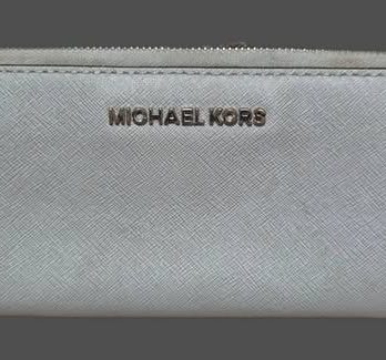 Geldbörse “ Michael Kors “ in Hellgrau Breite ca 21cm Höhe ca 12cm