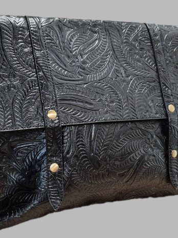 Clutch “ Silvian Heach “ in Schwarz/Kunstleder Breite ca 40cm Höhe ca 31cm