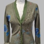 Cardigan “ Luisa Cerano “ Größe 36 in Moosgrün/Royalblau floral 100% Cashmere