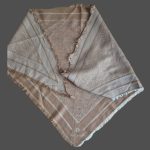 Dreieckstuch “ Aigner “ in Camel/Beige/Logoprint