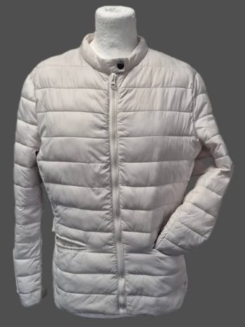 Steppjacke “ Sisley “ Größe 36/38 in Cloud Dancer