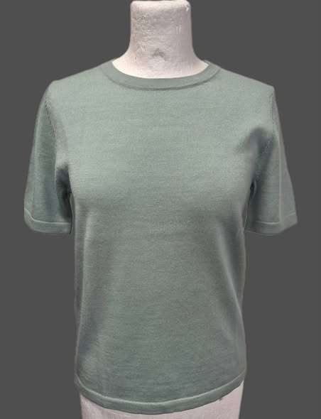 Pulli " Lawrence Grey " Größe 36 in Salbeigrün 100% Merinowolle
