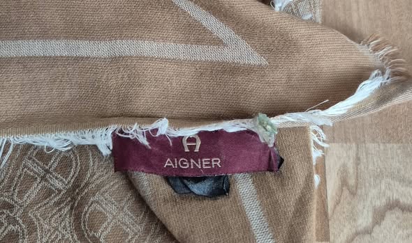 Dreieckstuch " Aigner " in Camel/Beige/Logoprint – Bild 3